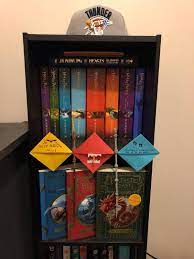 Lego harry potter hogwarts room of requirement 75966 dumbledore's army gift idea from harry potter and the order of the phoenix, new 2020 (193 pieces) 4.9 out of 5 stars 2,048 $15.99 $ 15. My Harry Potter Bookshelf Complete With Two Homemade Wands Mcgonnagal S And The Elder Wand Harrypotter