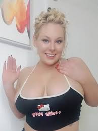 Dubai Escorts - Sexy Blonde Anna Czech Girls Escort - Girls Escorts in Dubai  - ID-32414