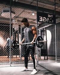 New Men S Gym Gear Every Fitness Enthusiasts Need In Their Gym Bag In 2018 Training Bilder Gymnastik Manner Ubungen Fur Manner