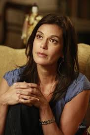 Bonne nouvelle, teri hatcher est totalement pour l'idée que le show connaisse une suite. Desperate Housewives We Re So Happy You Re So Happy Tv Episode 2008 Desperate Housewives Teri Hatcher Terri Hatcher