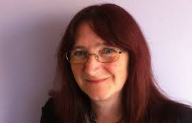 Pam Bloom's Instagram, Twitter & Facebook