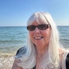 Sharon Larkin's Instagram, Twitter & Facebook