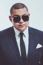 Dennis Remy's Instagram, Twitter & Facebook