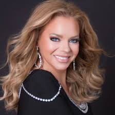 🤎🍂🥰 Best friend. Photo credit: Allison Chadock Photography