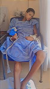 Oudtshoorniete staan saam