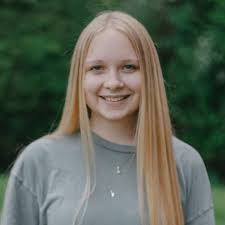 Ella Graff's Instagram, Twitter & Facebook