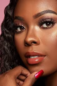 36 Brilliant Daily Makeup Ideas In 2019 For Dark Skin Isabellestyle Blog Lipstick For Dark Skin Dark Skin Makeup Beautiful Dark Skin