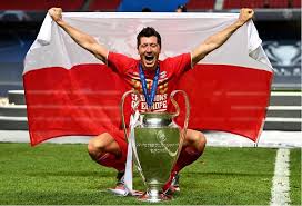 Liga Mistrzow Bayern Monachium Z Trofeum Lewandowski Z Korona Krola Strzelcow Wiadomosci Com