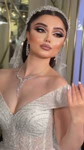 Do you think this makeup of the bride looks good?