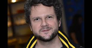 Despite the contact lenses, since he doesn't have the monarch's blue eyes, the actor reveals that he was impressed when he saw his own story reflected in the trajectory of the protagonist of the new soap opera on globo tv. Selton Mello Fotos Ultimas Noticias Idade Signo E Biografia Purepeople