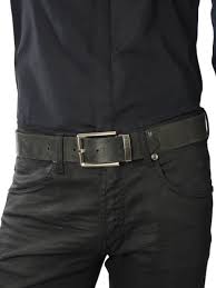 Si votre ceinture a tendance à s'user ou si vous pensez qu'elle est démodée, découvrez la gamme de ceintures que nous avons sélectionnée pour vous sans plus attendre. Ceinture Redskins Rd 15317 Noir E Livraison Gratuite