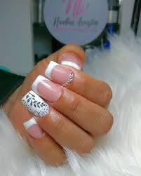 Las tiras de la manicura francesa deben estar ubicadas a unos 3mm de la punta de las uñas. Nk Beauty Nails Noelia Acosta Unas Acrilicas Diseno Francesa Gracias Anghela Facebook