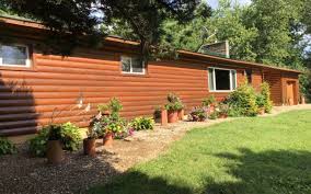 We love our furry friends, and know that you don't want to leave yours at home when you travel. Hocking Hills Cabin Rentals Pet Friendly Hot Tubs Cabins For 2 Cabins For 10