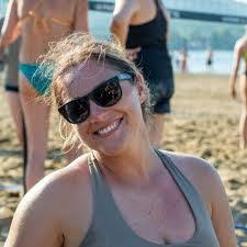 Angela Jansen's Instagram, Twitter & Facebook