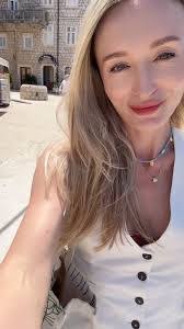 Anna Mitzel's Instagram, Twitter & Facebook