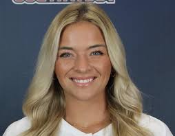 Congrats to former Bears Anna Claire Crowe and Josh Bailey for earning the  David M. Halbrook Award for the 2020-21 academic year!