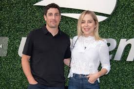 Your crazy ex that got married, had kids & wrote about it. Jason Biggs Jokes He Ll Lose Work If Hollywood Finds Out He S Not Jewish