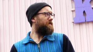 Rambling Nicholas Heron överskrider genregränserna