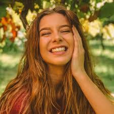 Alyssa Mott's Instagram, Twitter & Facebook