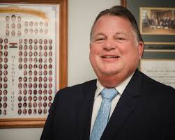 Carl Bearden's Instagram, Twitter & Facebook