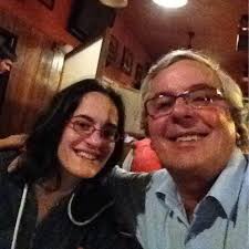 NOUVEAU] 🎉 Notre incontournable boîte CHAMPS-ÉLYSÉES fait son apparition  dans une nouvelle édition festive ! Un écrin élégant et raffiné, composé de  vos pralines favorites, et d'une nouvelle recette exclusive : le