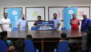 Bermula tahun 2017, bantuan pelajar pendidikan tinggi (bppt) melalui kad debit pelajar bank rakyat dahulunya kad debit diskaun siswa 1malaysia (kads1m debit) akan menggantikan baucar buku 1malaysia (bb1m). Yayasan Bank Rakyat Salur Bantuan Khas Persekolahan