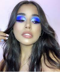 heavy dark blue makeup inspiring las
