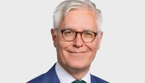 Krauss Maffei: Tobias Daniel wird VP Global Sales IMM