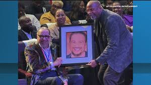 Gospel legend, Atlanta native Richard Smallwood, known for 'Total Praise' dies at 77