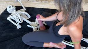 Riding huge skeleton cock in torn Lulu 🎃Visitors in town for halloween  wanted to bone 🦴