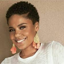 Deandrea Sanders's Instagram, Twitter & Facebook