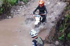Maybe you would like to learn more about one of these? Bupati Cantik Yang Minggu Ini Viral Bikin Minder Cowok Pas Di Atas Motor Trail Motorplus Online Com