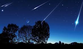 Per gli uni, quelli che viaggiano, le stelle sono delle guide. I 5 Luoghi Migliori Per Osservare Le Stelle Cadenti Di San Lorenzo A Lecco