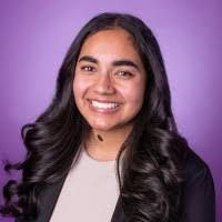 Lauren Vaz's Instagram, Twitter & Facebook