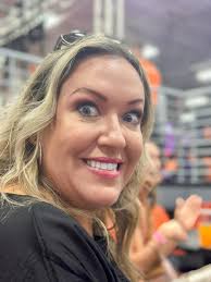 I keep deleting posts… I am continually conflicted and unsure how to act.  One part of me wants to share my life with the world, the other part of me  longs for