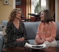 With tim allen, nancy travis, molly ephraim, kaitlyn dever. Last Man Standing Season 7 Episode 6 Review The Courtship Of Vanessa S Mother Tv Fanatic