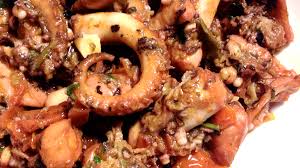 L'arzilla o razza è un pesce molto utilizzato in cucina soprattutto a roma. Polpo Alla Cacciatora Al Fuoco