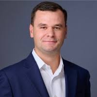 2000+ perfiles de «Poteat»