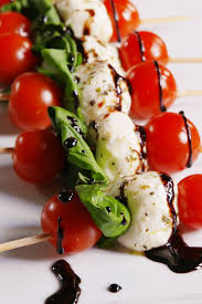 48 easy christmas appetizers best holiday appetizer recipes 2020 from hips.hearstapps.com. 40 Easy Christmas Appetizers Recipes For Holiday Appetizer Ideas