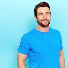 Robert Buckley (@robertbuckley)