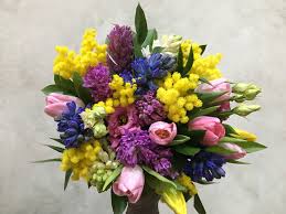 Apasă pe flori de primăvară desene de colorat pentru a vedea versiuni printabile sau coloreazăl online (compatibil cu tablete ipad şi android). Buchet De Flori Atingerea Primaverii