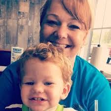 Amanda Ouzts's Instagram, Twitter & Facebook