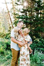 Lloyd Family Family Pictures Utah Truly Photography Spring Family Pictures Summer Family Pictures Family Pictures What To Wear