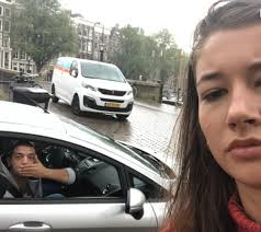 Feb 09, 2017 · catcalling is a term referring to when a man whistles, yells, screams, or sexually makes inappropriate comments to women. Sie Wehrt Sich Mit Selfies Gegen Catcalling Und Die Manner Raffen Es Trotzdem Nicht