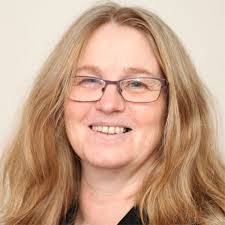 Tracey Pratt's Instagram, Twitter & Facebook