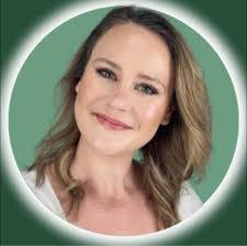 Brenda Bays's Instagram, Twitter & Facebook