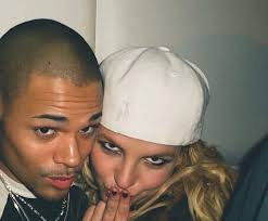 Britney Spears' former assistant recalls supporting star through her  infamous head shaving incident and says 'lonely' singer would try to make  friends with strangers: 'I saw a sad person'