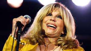 Jun 05, 2021 · von dessen lebenslangen schuldgefühlen, dass er seine erste frau und drei kinder verlassen hatte, bis zu seiner vorliebe für flotte dreier. Im Schatten Des Vaters Nancy Sinatra Wird 75
