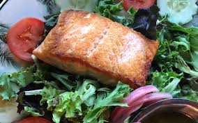 For the dill dressing, in a small bowl, stir together the sour cream, scallion, dill, lemon juice, and salt. How To Make A Grilled Salmon Salad
