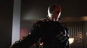 Стивен амелл, дэвид рэмси, кэти кэссиди и др. Deathstroke Recruits His Own Army In Badass New Clip From Arrow S2